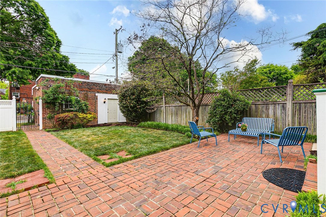 3109 W Franklin St