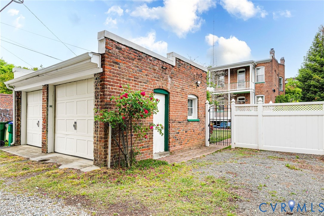 3109 W Franklin St