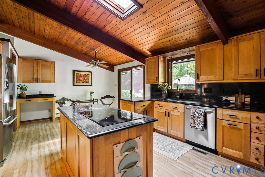 3431 Northridge Rd