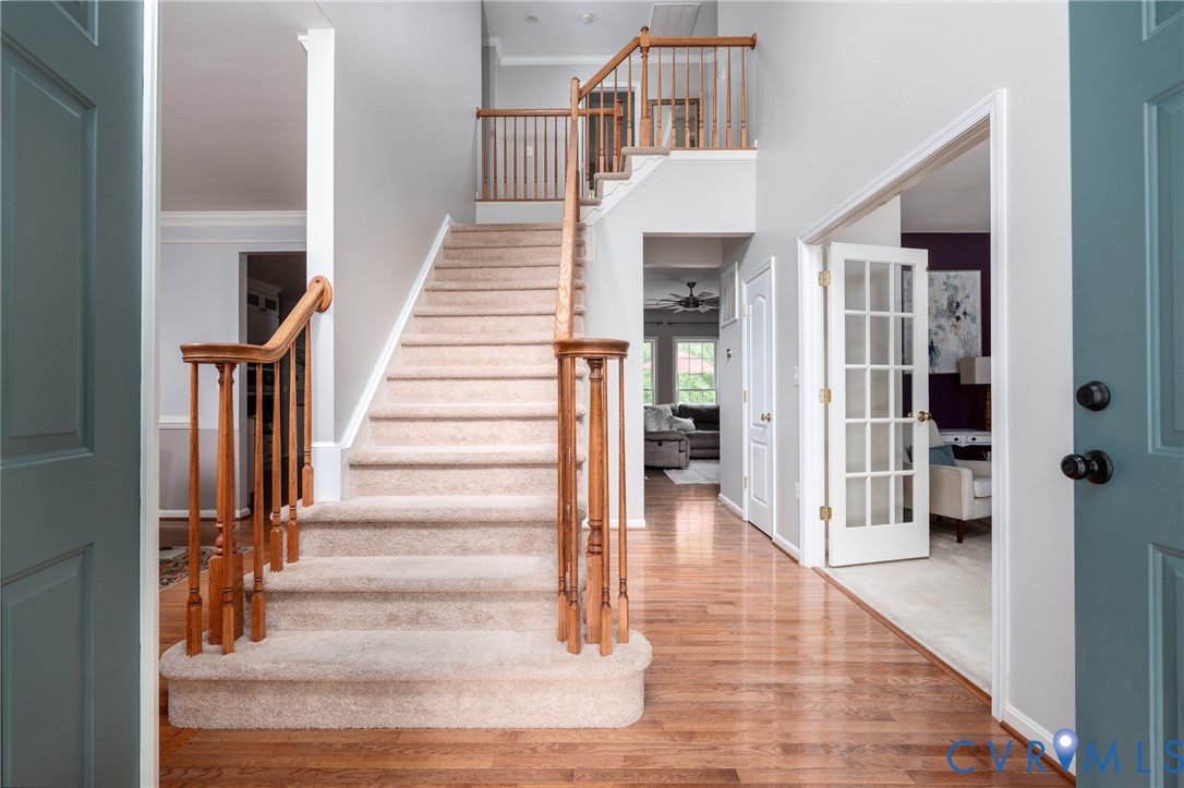 381 Shorewood Dr