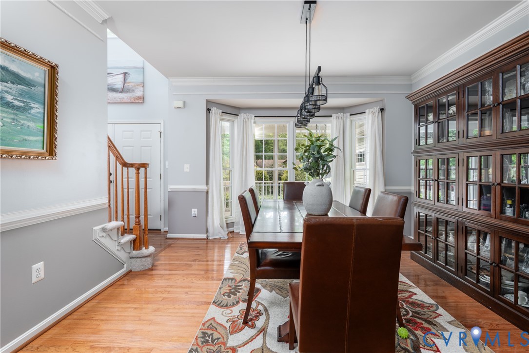 381 Shorewood Dr
