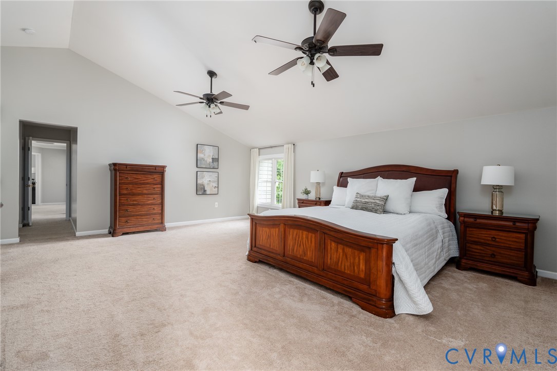 381 Shorewood Dr