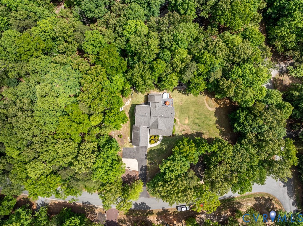 381 Shorewood Dr