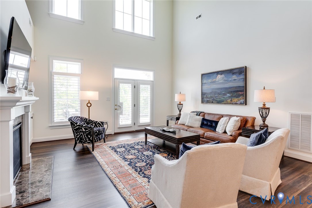 1124 Marney Ct