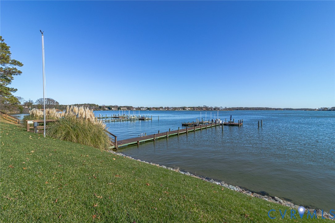 108 Ferry View Dr