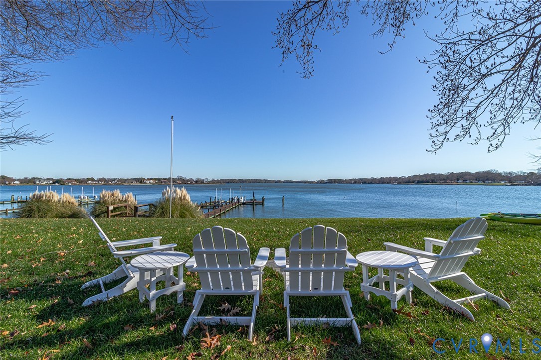 108 Ferry View Dr