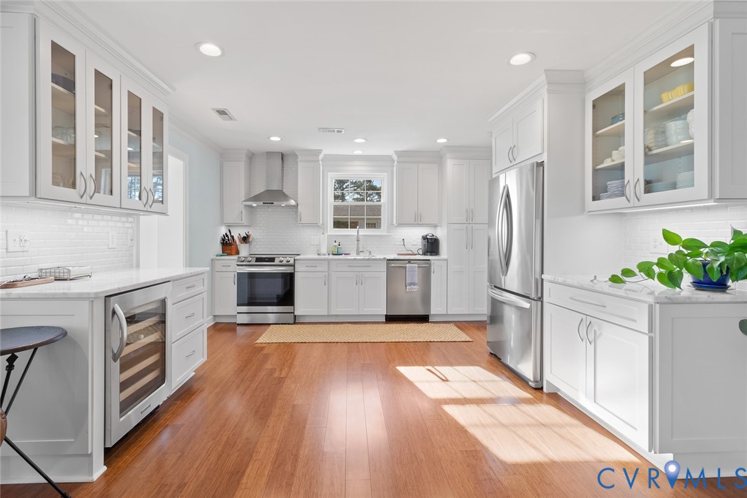 108 Ferry View Dr