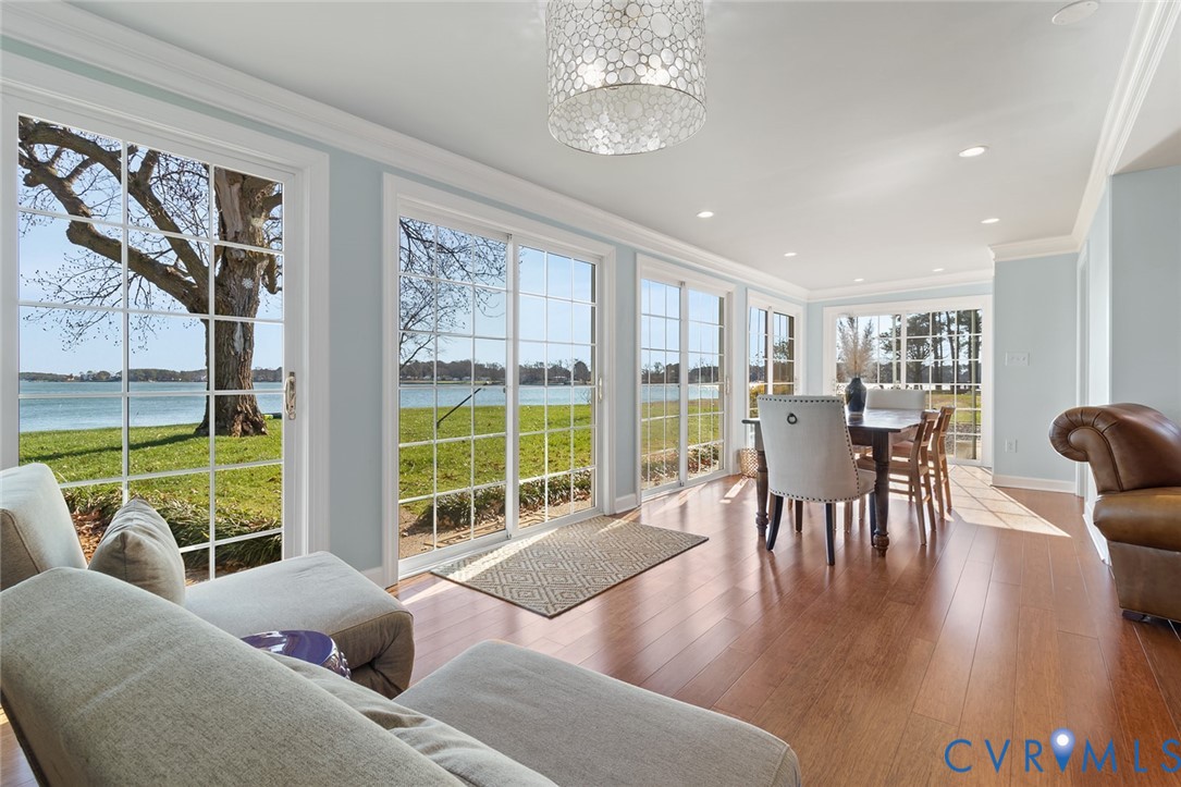 108 Ferry View Dr