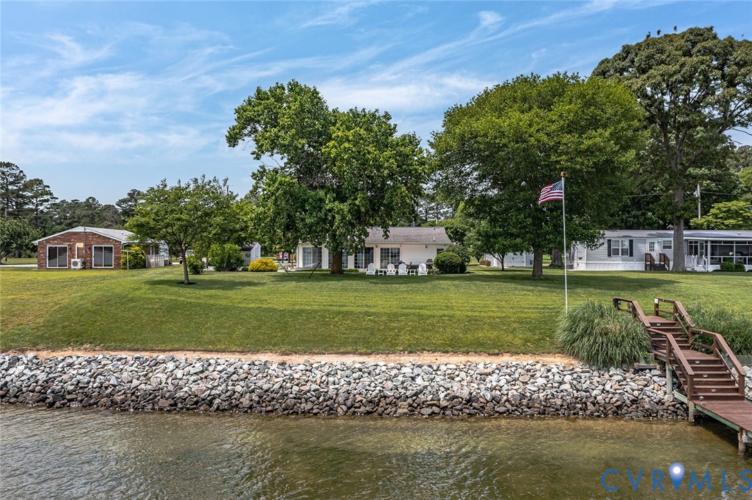 108 Ferry View Dr
