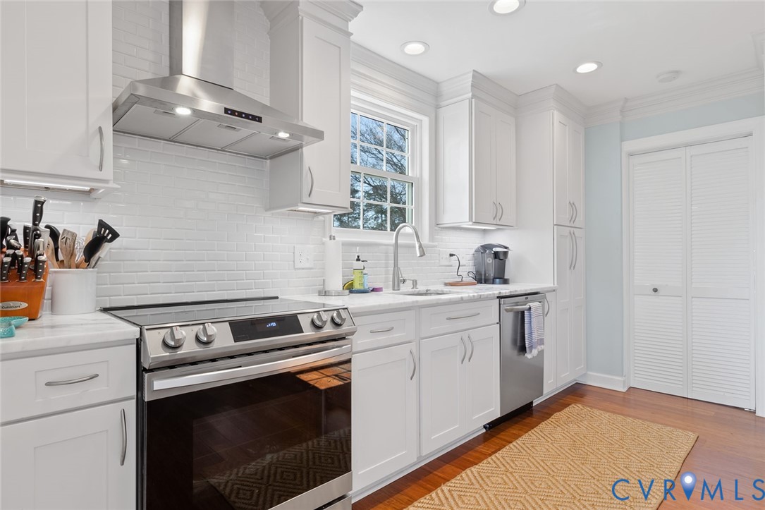 108 Ferry View Dr