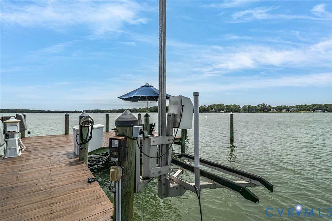 108 Ferry View Dr