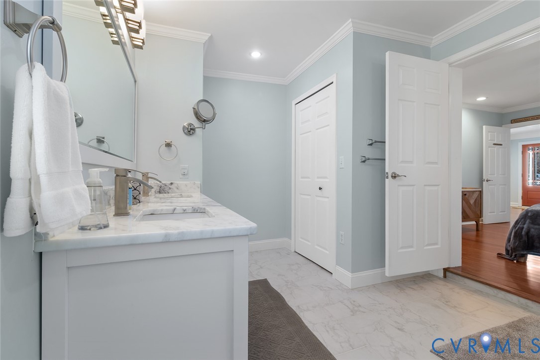 108 Ferry View Dr