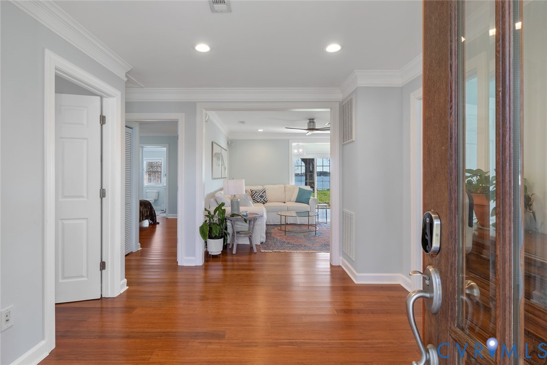 108 Ferry View Dr