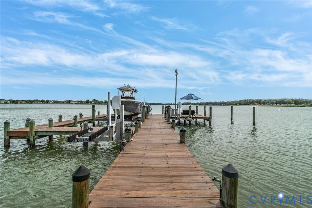 108 Ferry View Dr