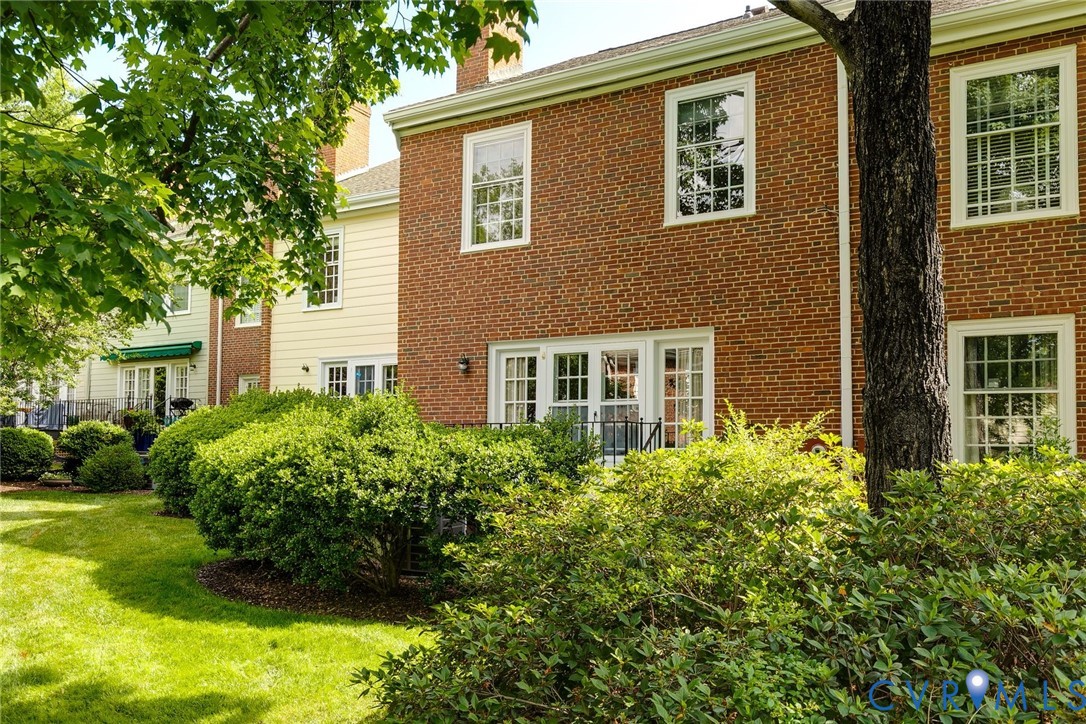 300 N Ridge Rd Unit#20