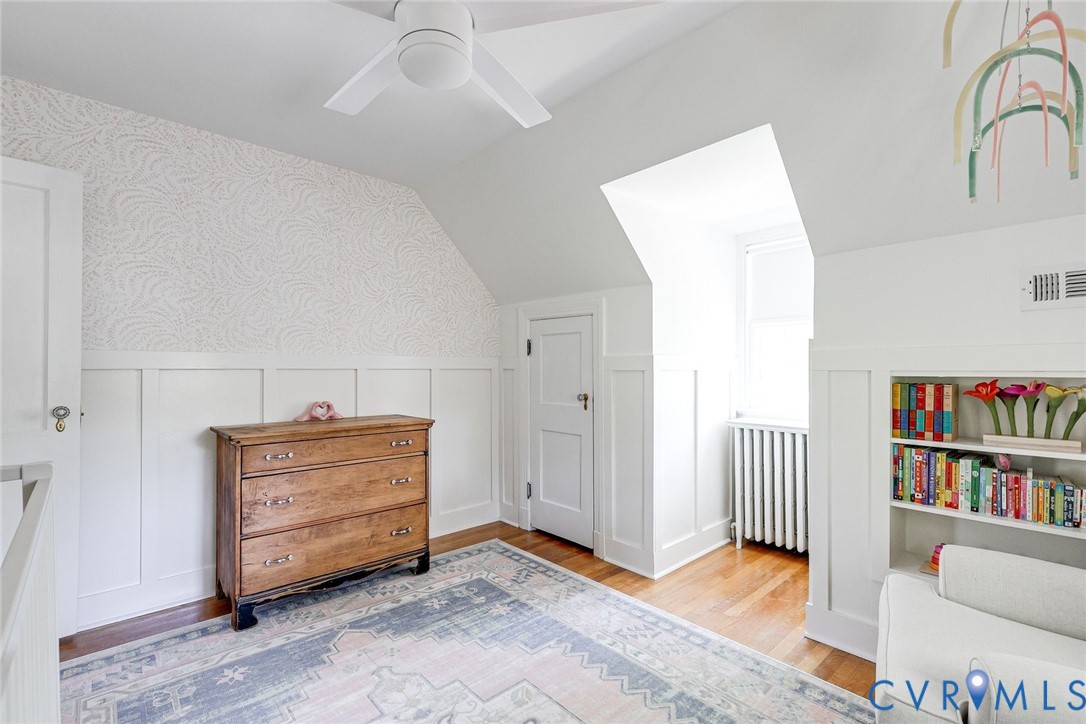 823 W 47th St