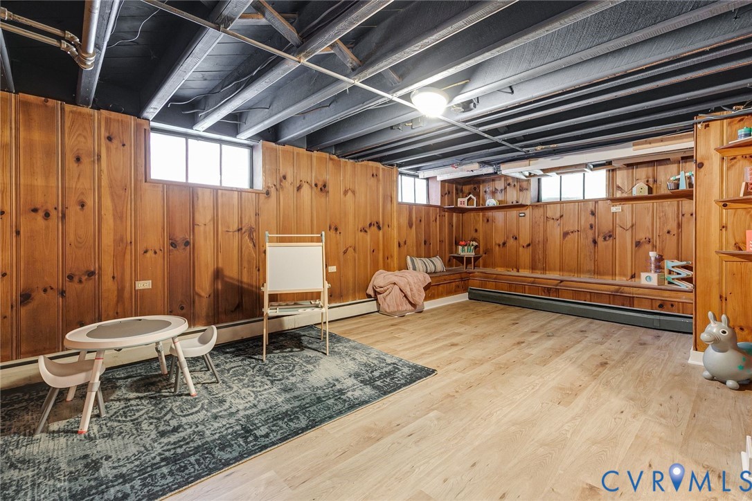 823 W 47th St
