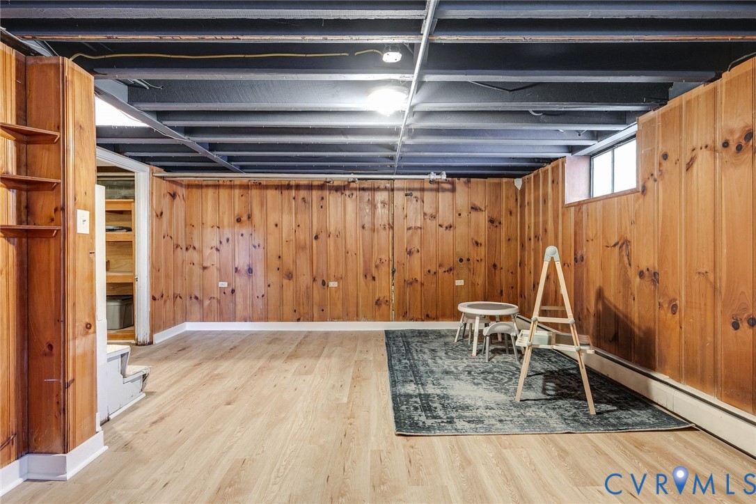 823 W 47th St