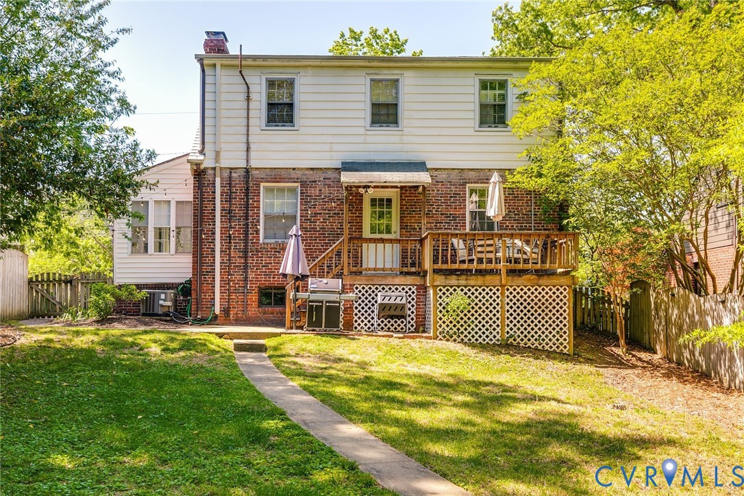 823 W 47th St