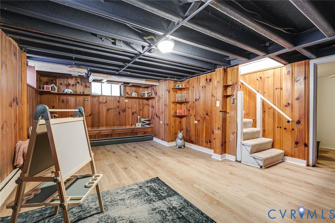 823 W 47th St