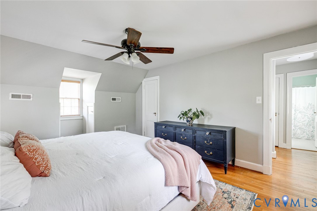823 W 47th St