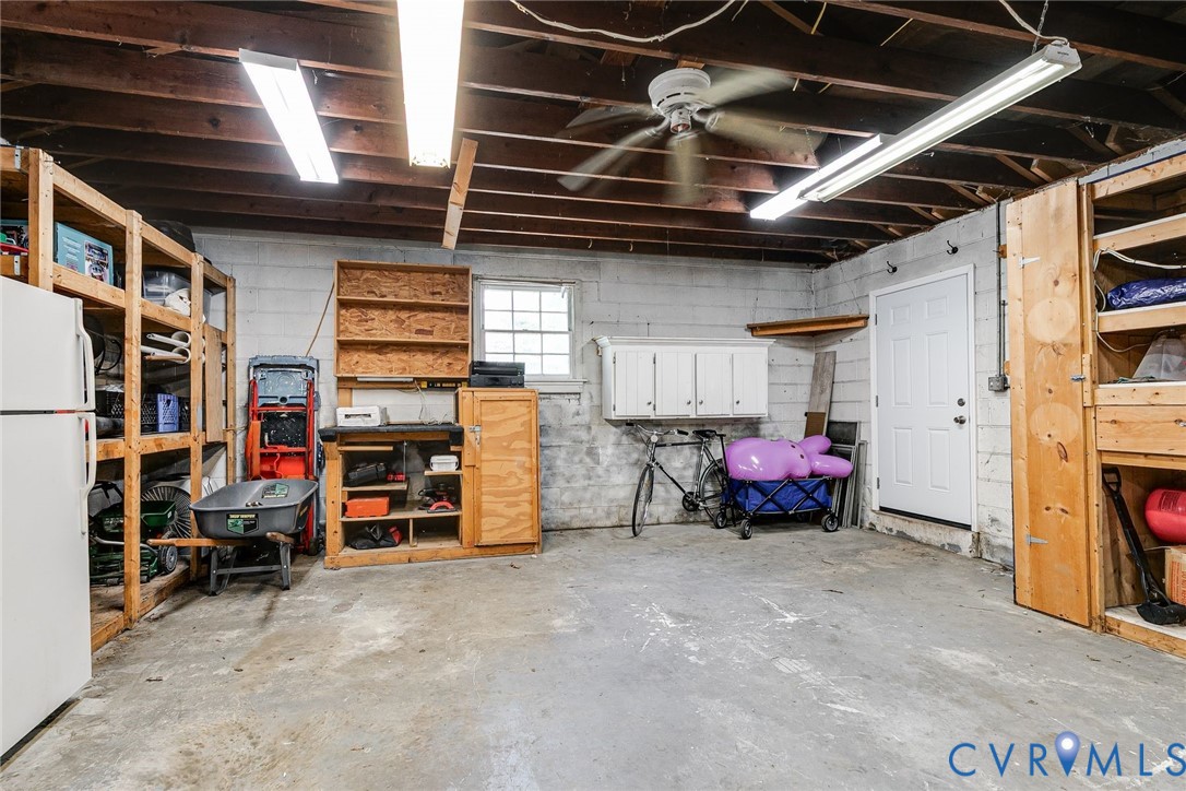 823 W 47th St