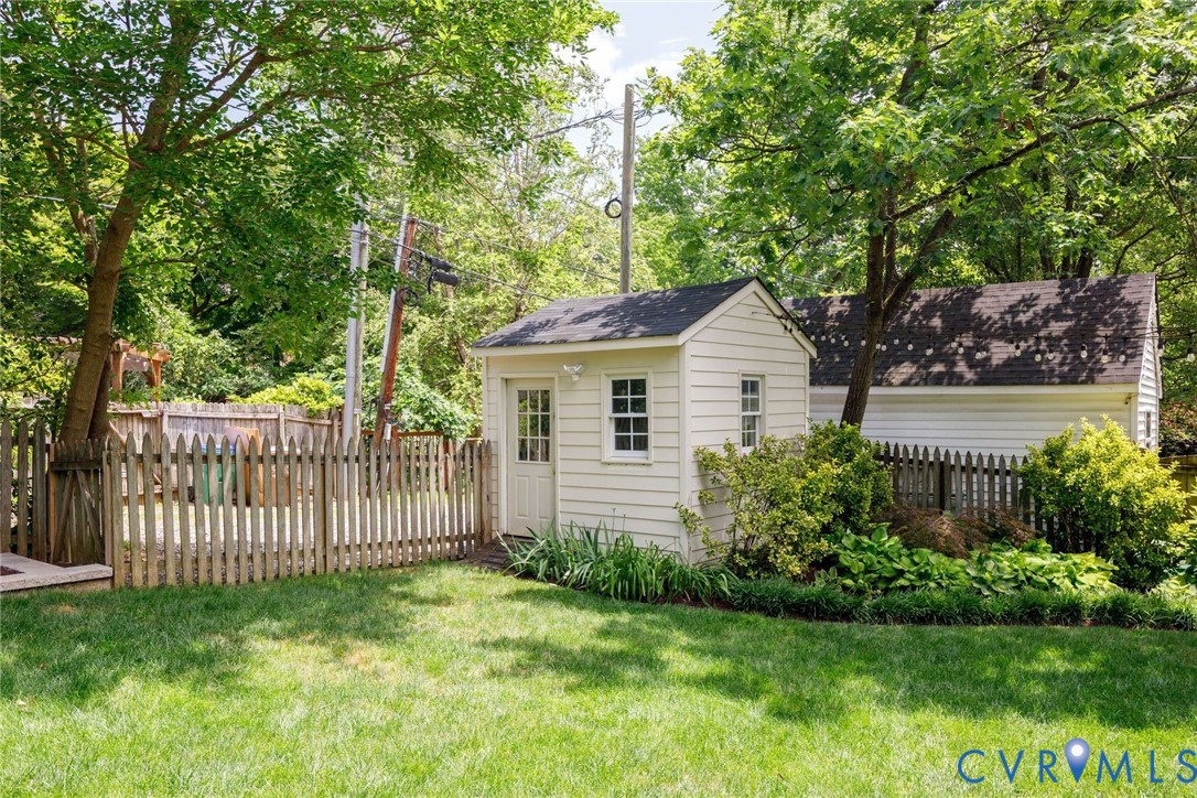 5203 Caledonia Rd