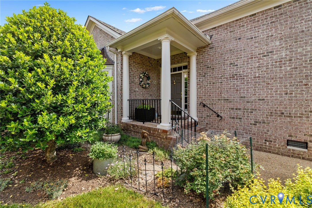 2196 Founders View Ln