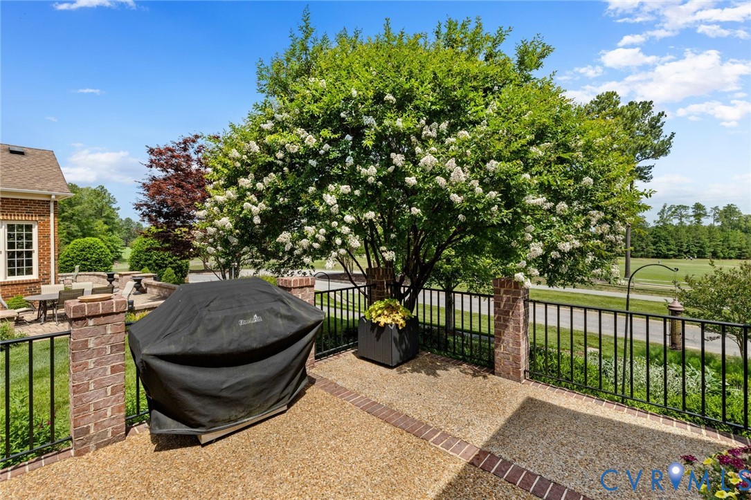 2196 Founders View Ln