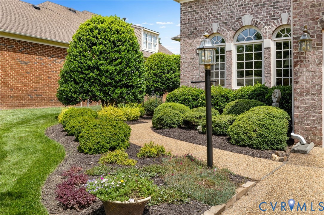 2196 Founders View Ln