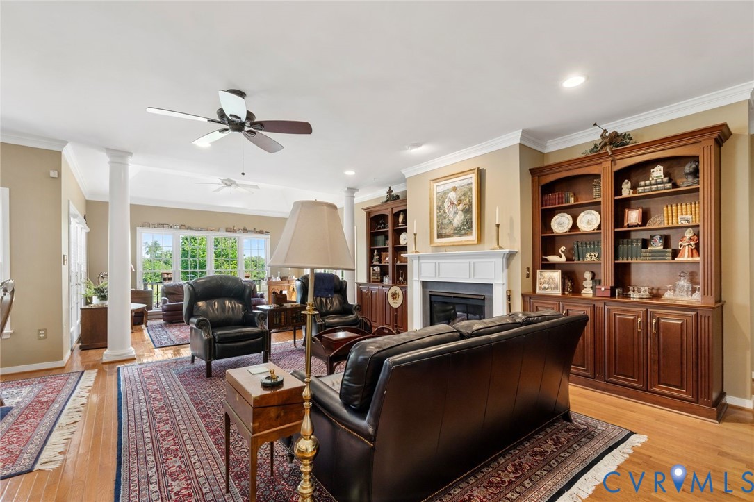 2196 Founders View Ln