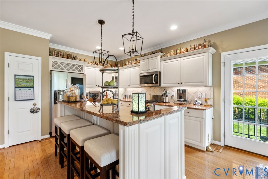 2196 Founders View Ln