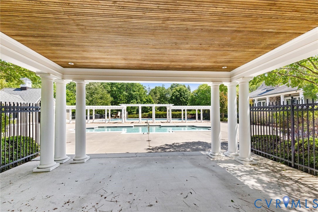 2196 Founders View Ln