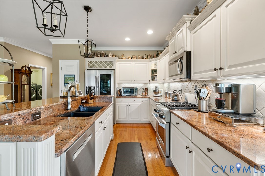 2196 Founders View Ln