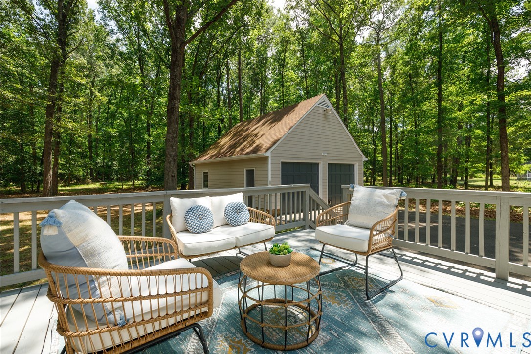 2727 River Run Rd