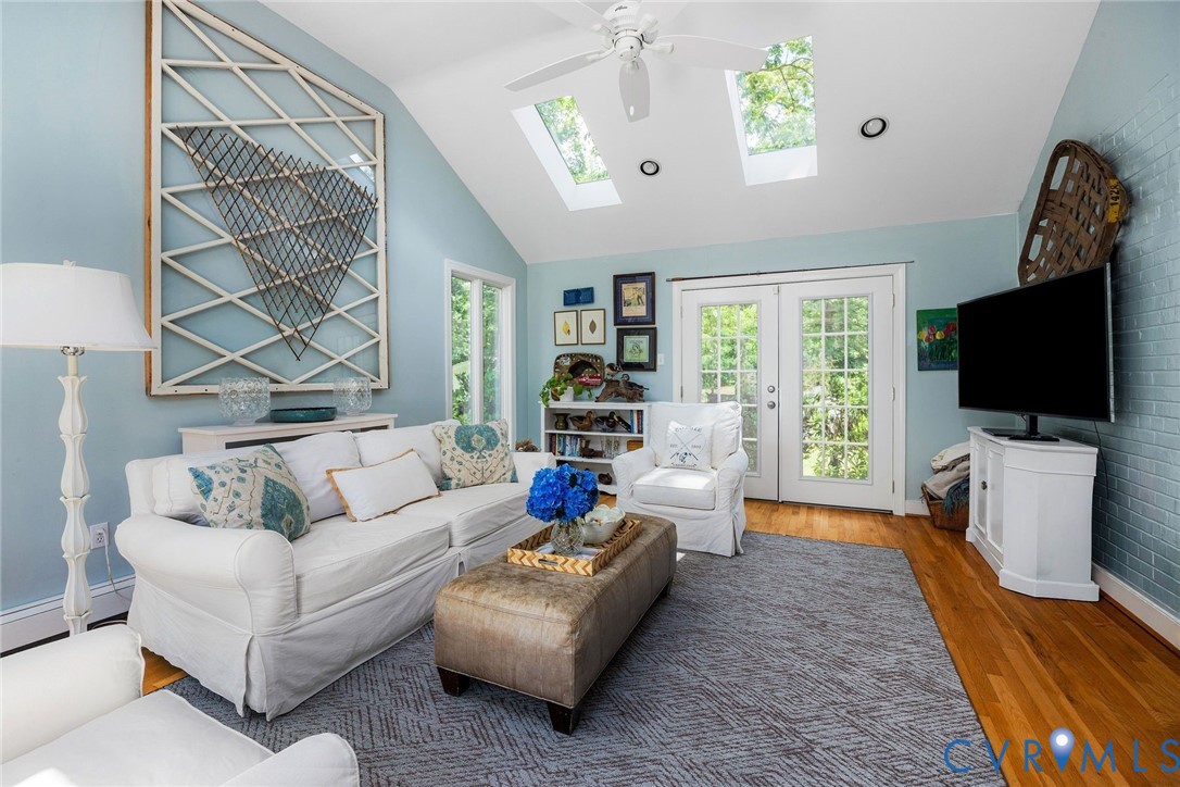 315 Sleepy Hollow Rd