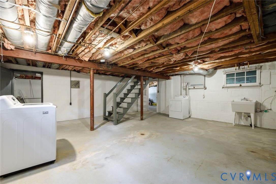 17 Bridgeway Rd