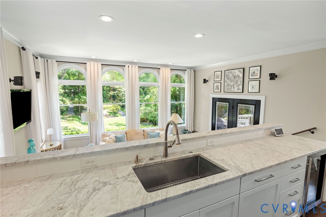 17 Bridgeway Rd