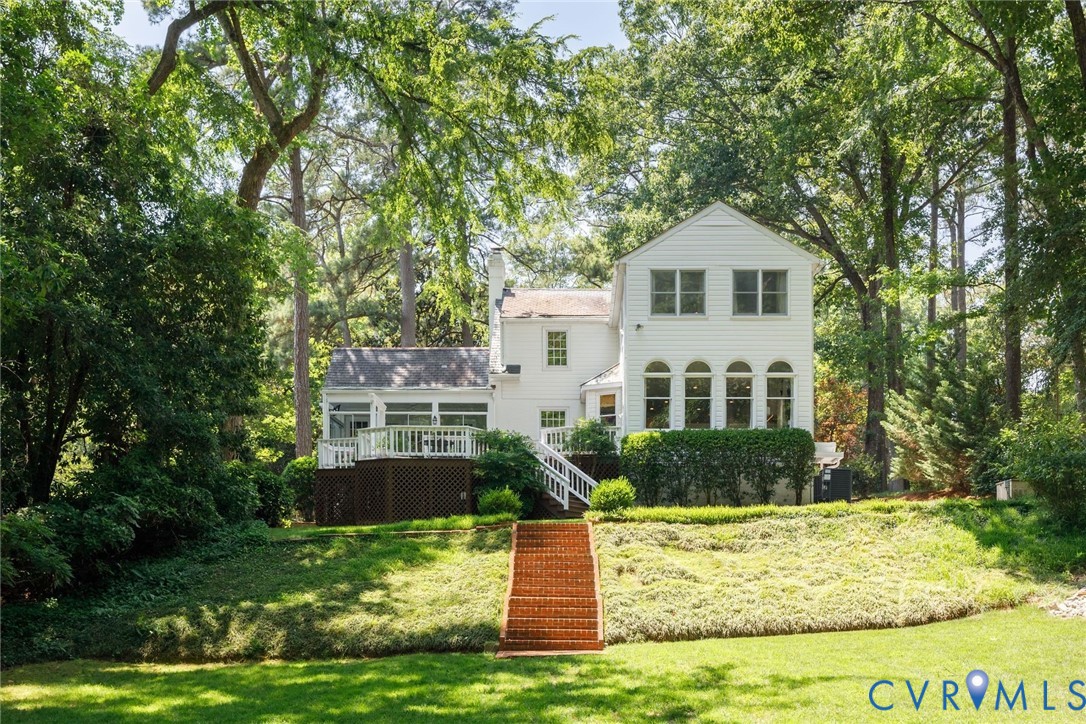 17 Bridgeway Rd