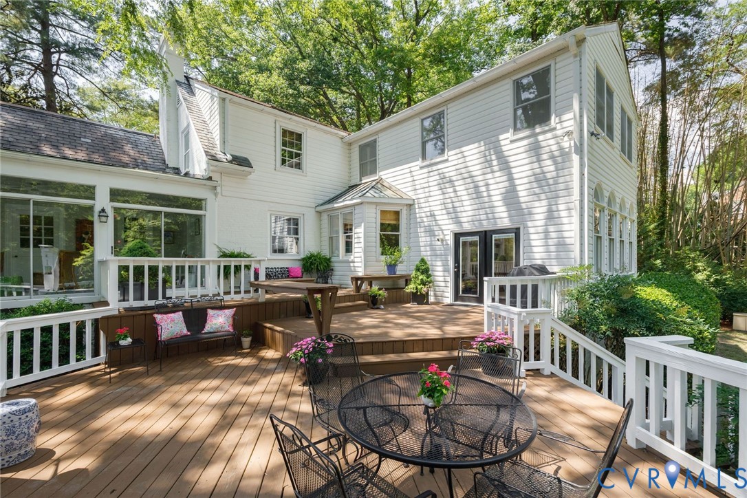 17 Bridgeway Rd