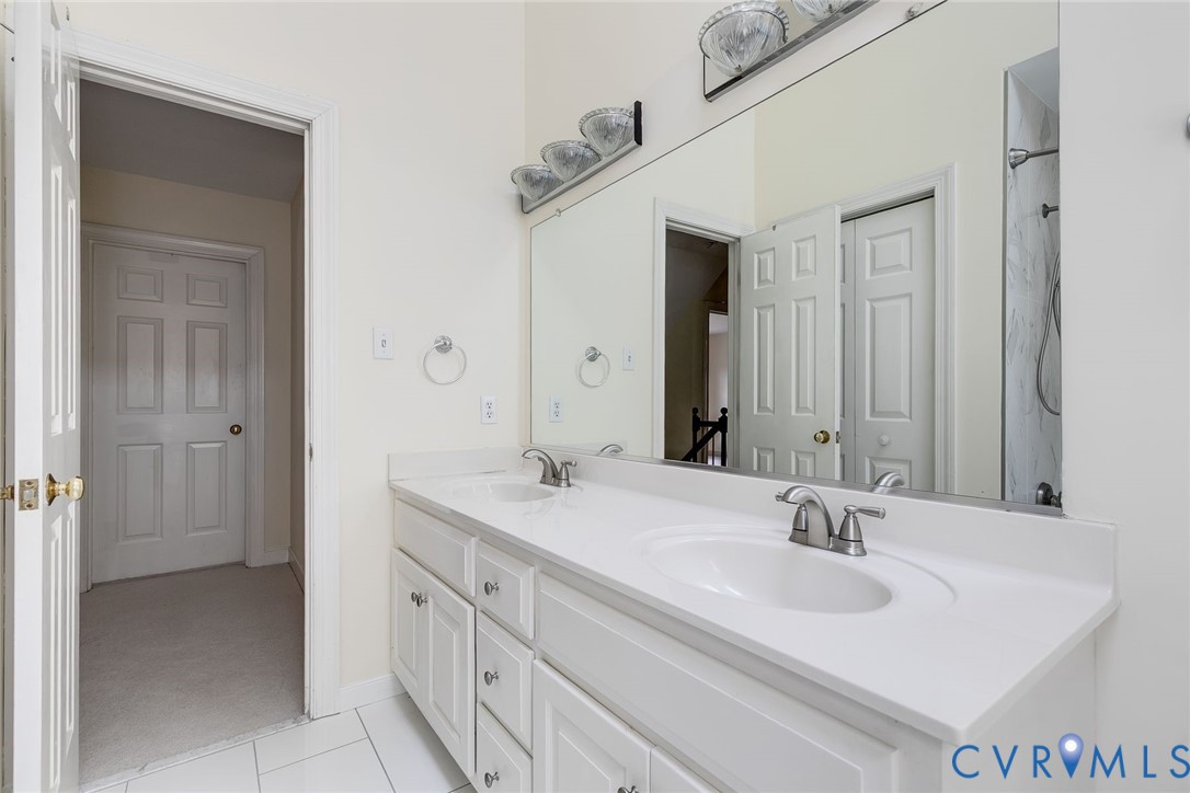 3704 Ivy Home Ct