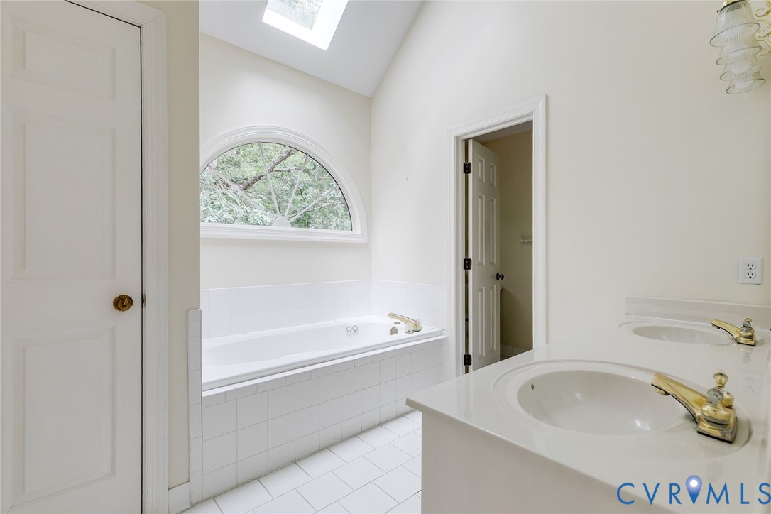 3704 Ivy Home Ct
