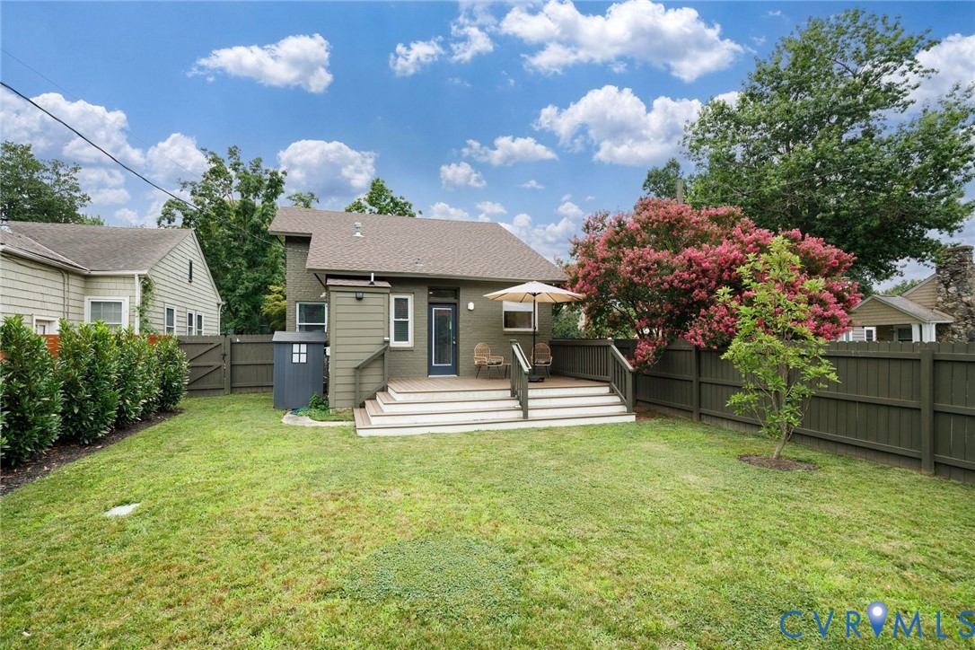 1328 Amherst Ave