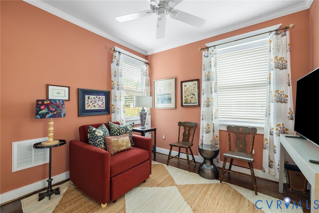 1328 Amherst Ave