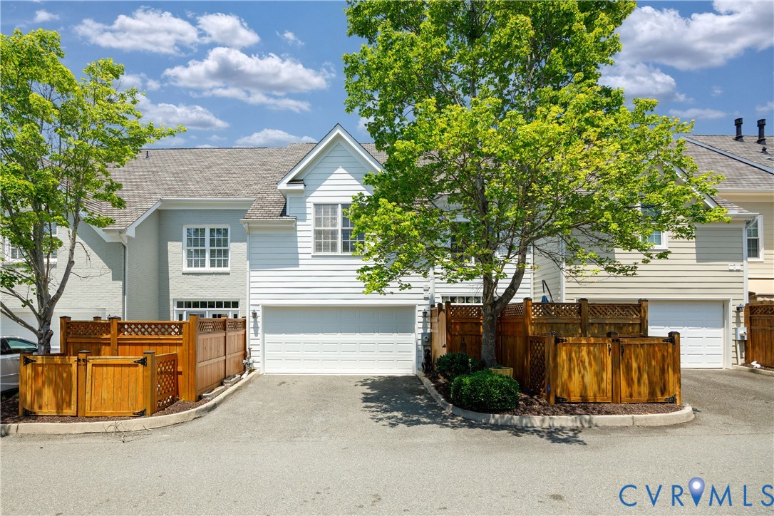 9509 Belle Air Ln