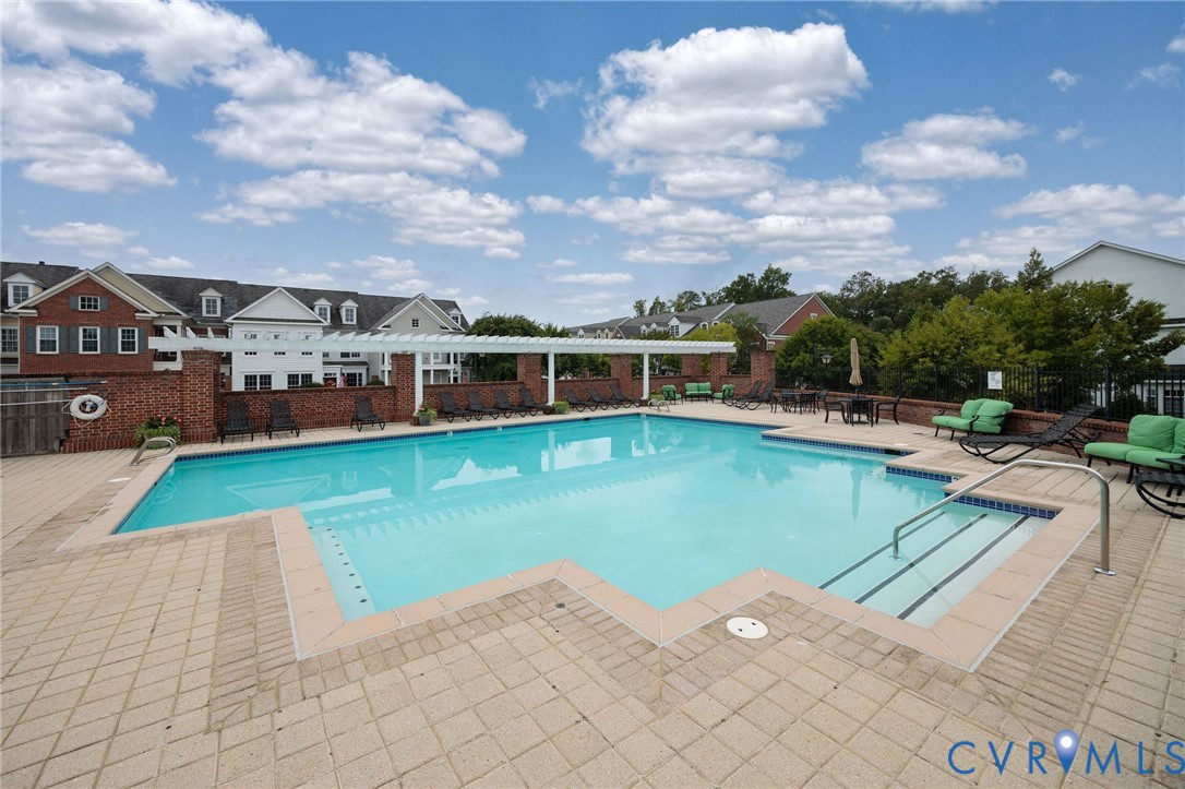 9509 Belle Air Ln