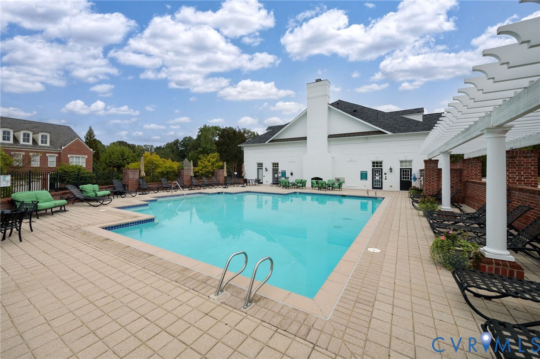 9509 Belle Air Ln