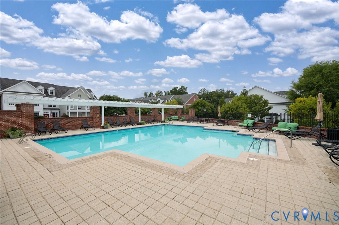 9509 Belle Air Ln