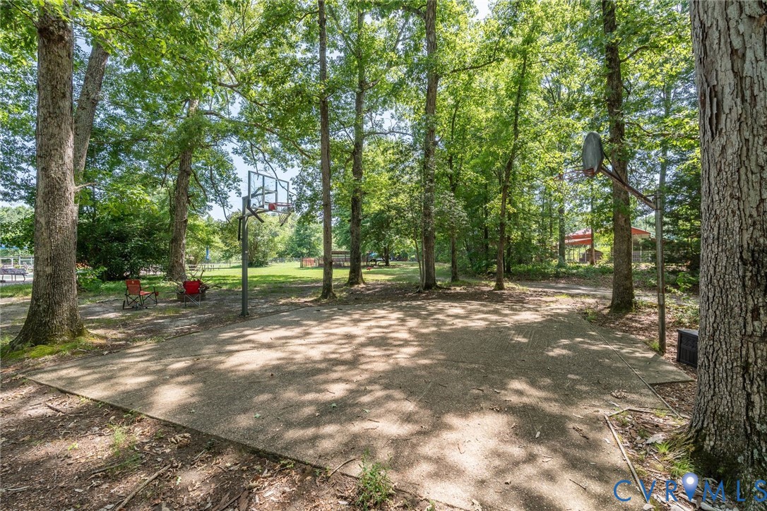 12289 Cedar Ln