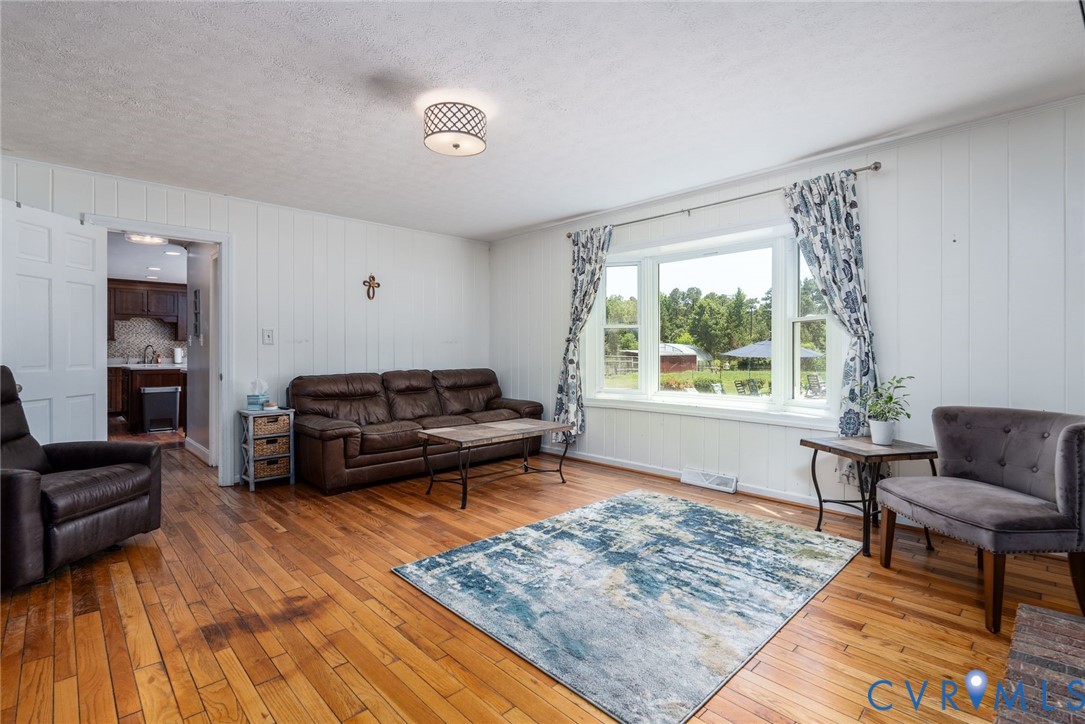 12289 Cedar Ln